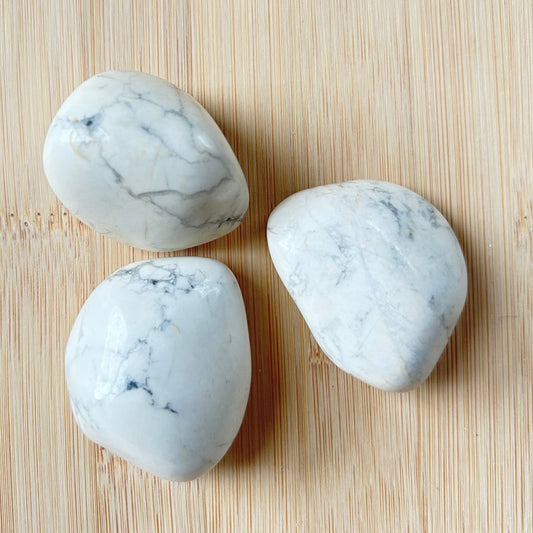 Howlite Palm Stone